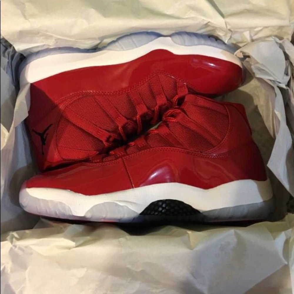 Red gym 11s